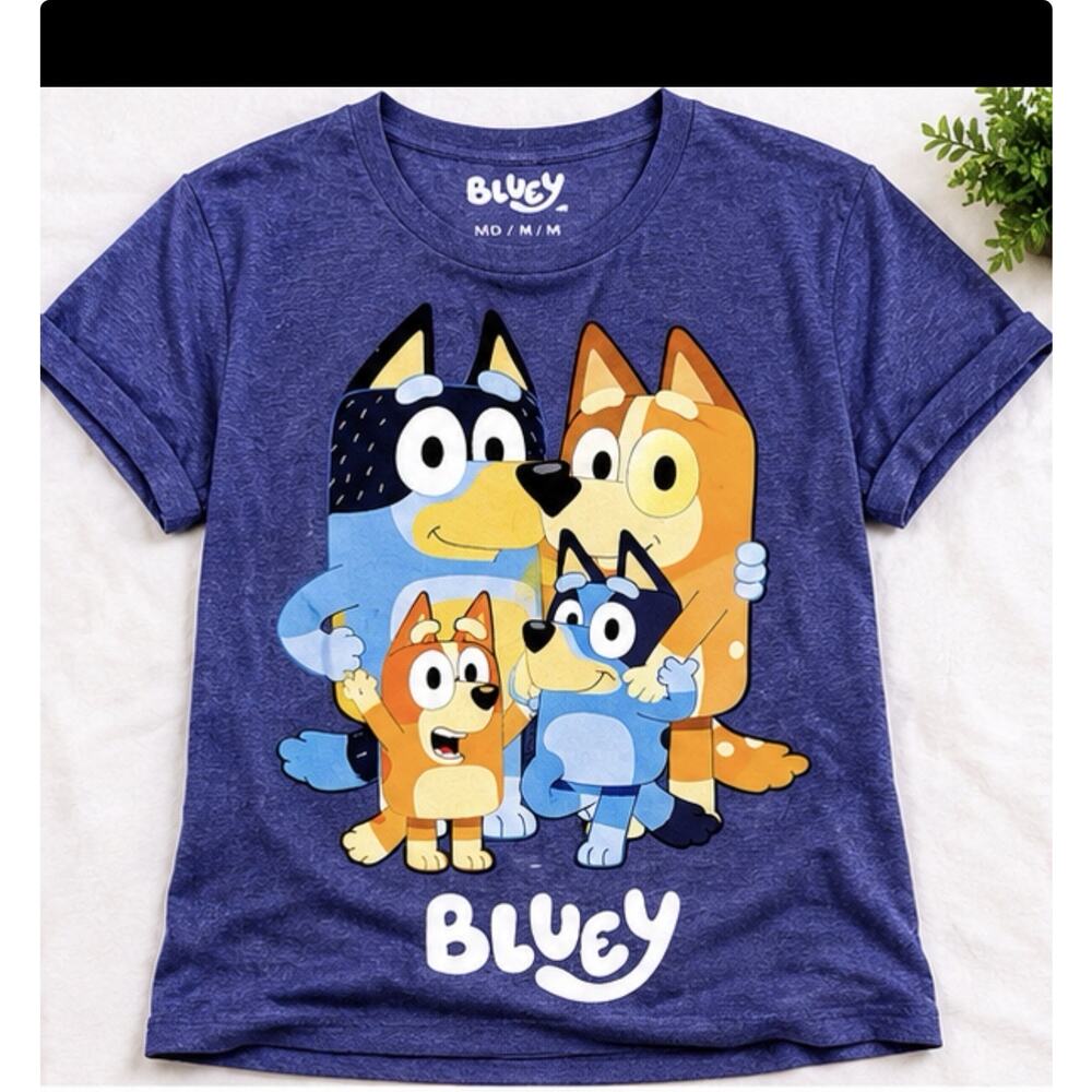 Bluey Graphic Tee Women’s Medium Purple Family Cartoon Short Sleeve